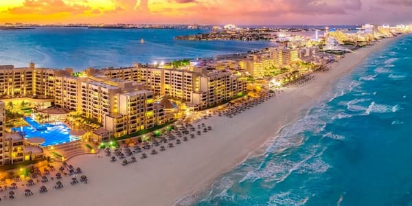 Mejor hotel en Cancún de 4 estrellas para alojarse y dormir